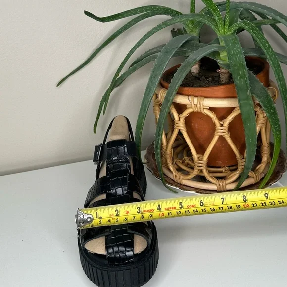 SOREL ONA Streetworks Fisherman Mid Sandal | Black Croc Embossed | Women’s 8 New - Picture 10 of 13